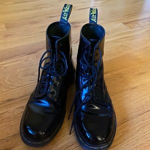 Dr. Martens 1460 Smooth Leather Lace Up Boot